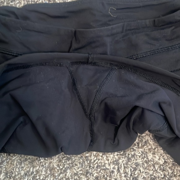 Lululemon Crop Leggings - Picture 5 of 7